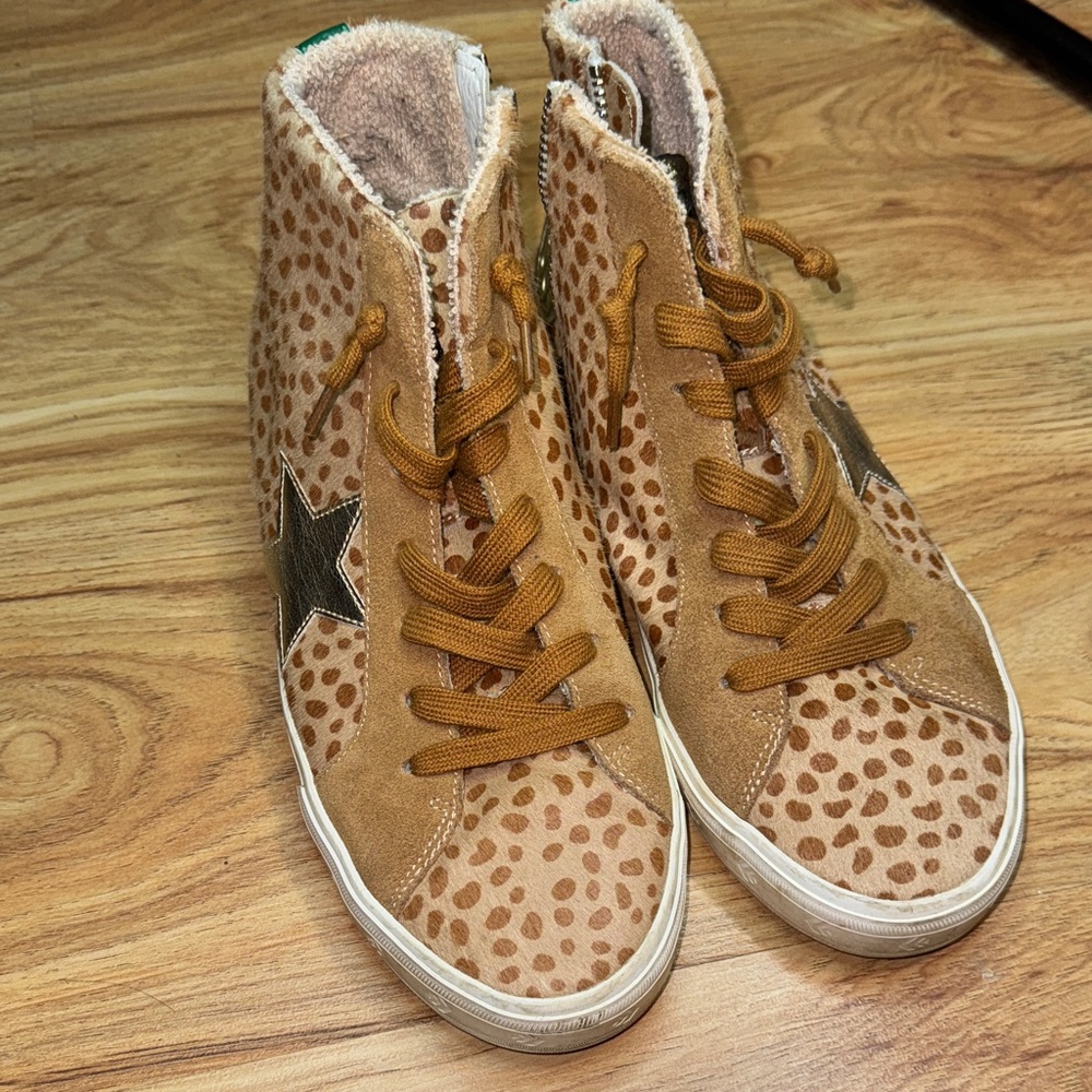 Vintage Havana’s Leopard Print High-Top Sneakers size 10